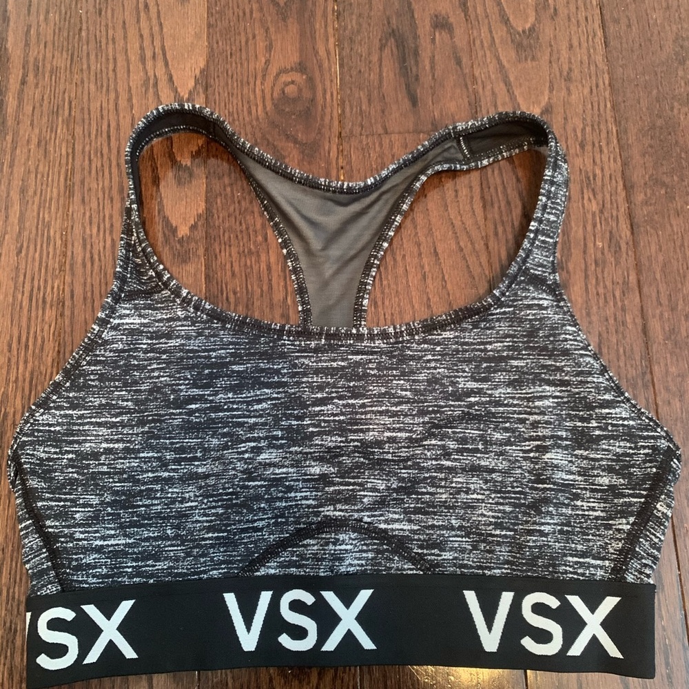 Love pink sports bra